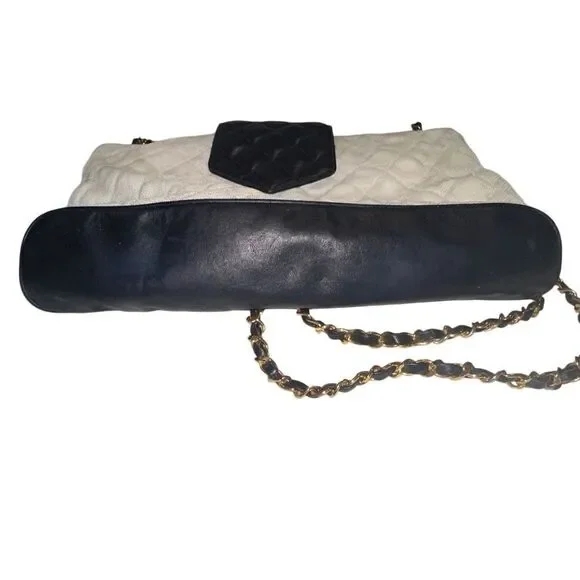 Chanel canvas and leather bag - Picture 7 of 16